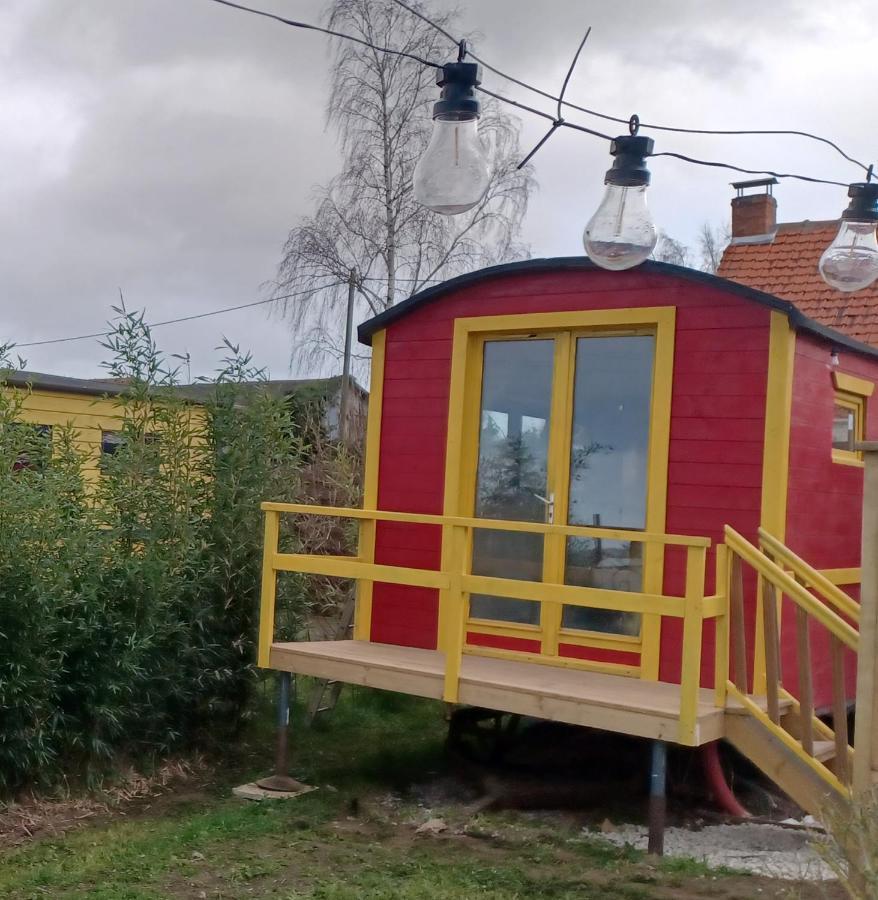 Roulotte Et Sauna De Tonton Bouvy Au Domaine Du Reuze Winnezeele Экстерьер фото